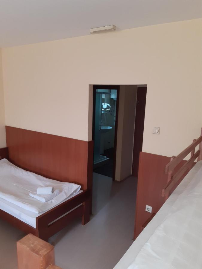 Accommodation Elegance Nis Bagian luar foto
